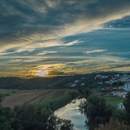 오데마이라 Romantic Riverside Retreat 빌라 외부 사진